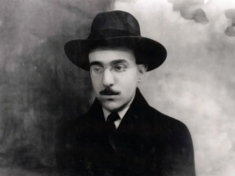 Fernando Pessoa: heterônimos como criptídeos