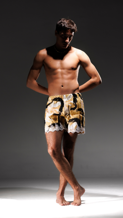 Short “Samba-Cação”: Estampa Flora