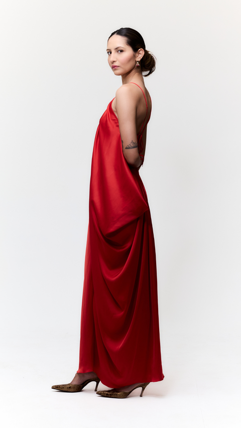 Vestido Coluna — Longo em Cetim com Drapeados e Costas Abertas